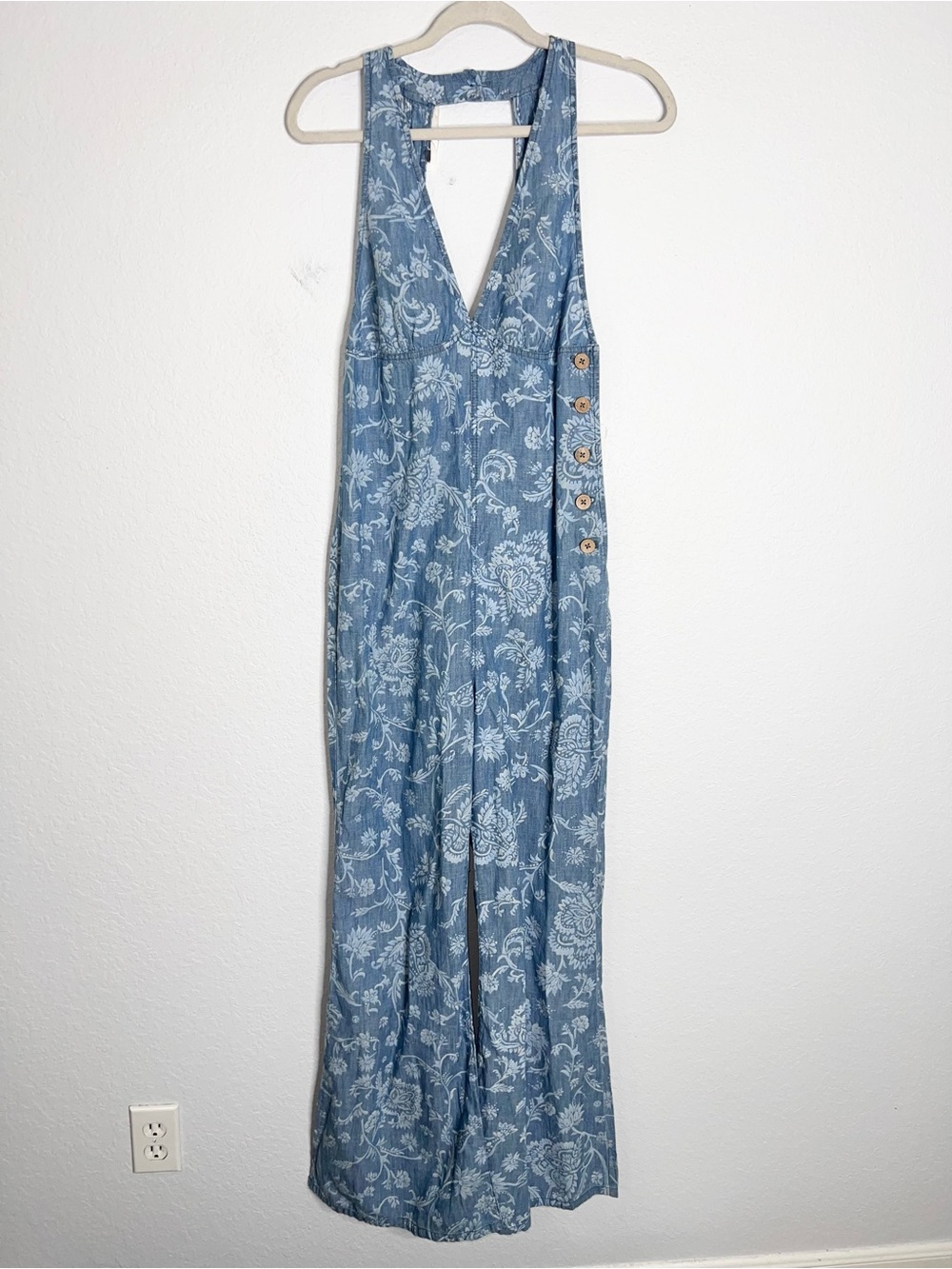 Free People Dance All Night Jumpsuit Women’s Size 6 Floral Denim Flare B1 - Picture 2 of 12